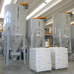 Fountain Blenders / Vertical Mixers / Mixing Silos / Live bins